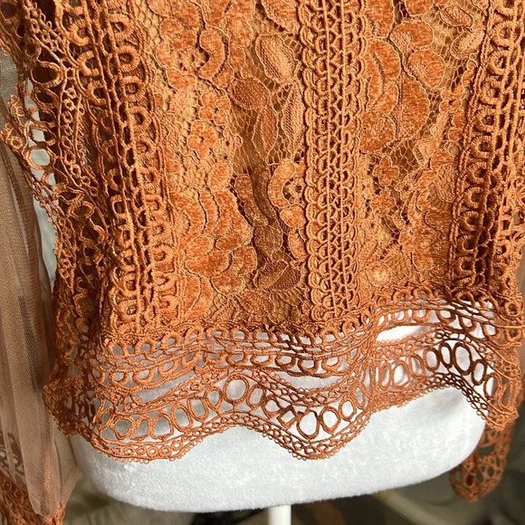 Hazel Lace Boho Top - Picture 7 of 11